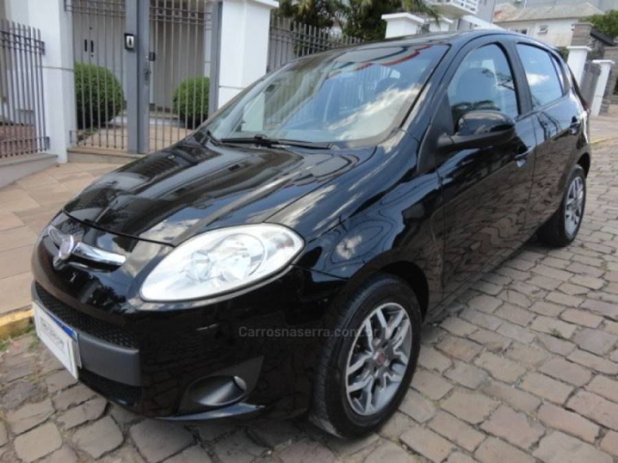 FIAT - PALIO - 2012/2013 - Preta - R$ 39.000,00