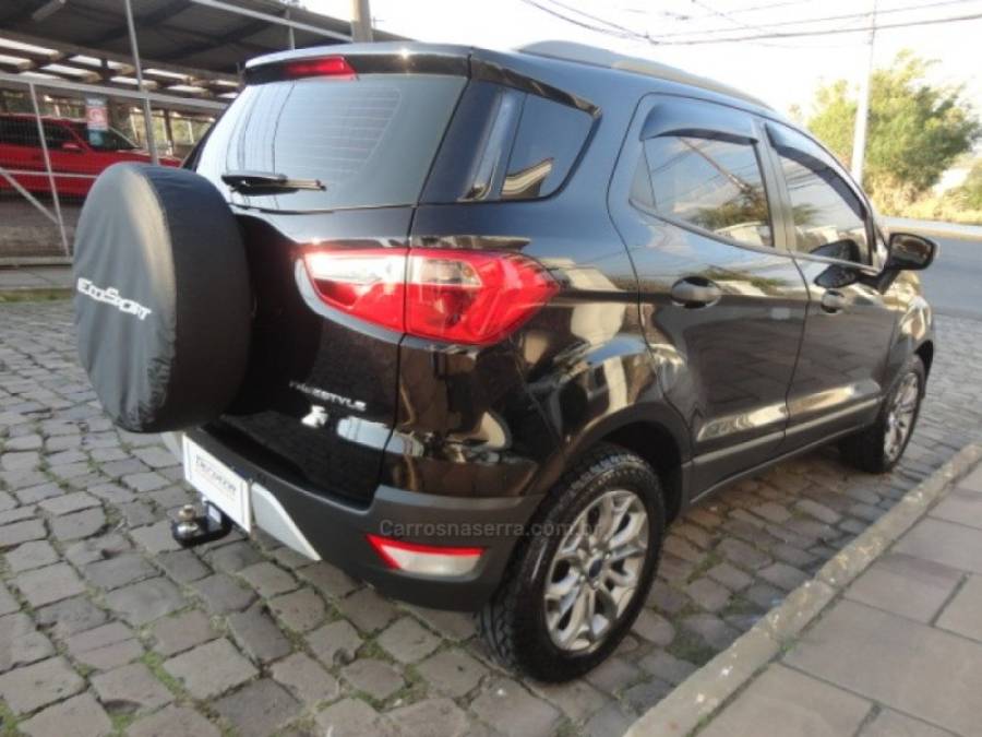 FORD - ECOSPORT - 2015/2015 - Preta - R$ 60.000,00