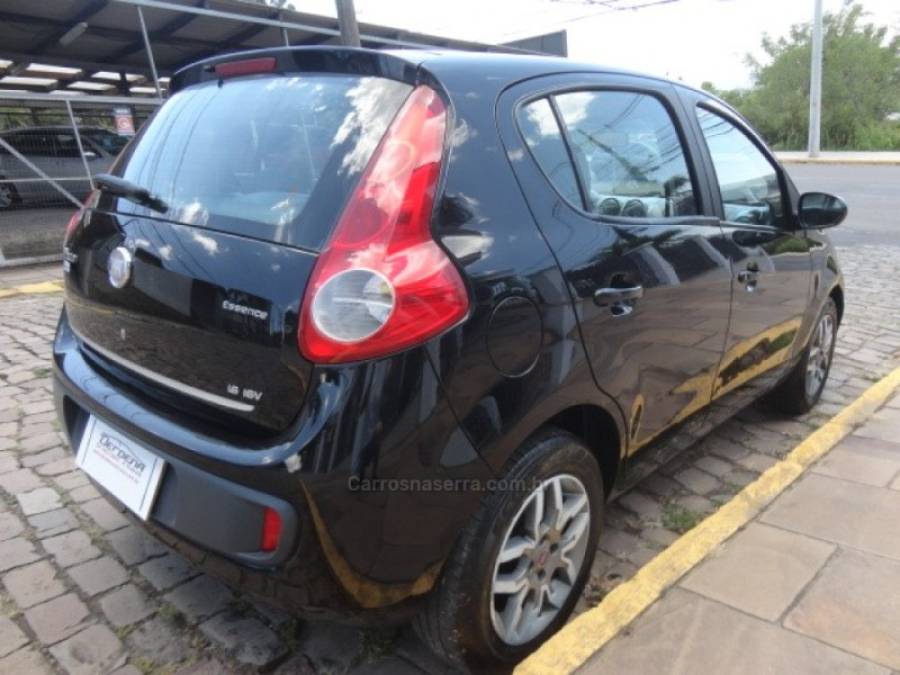 FIAT - PALIO - 2012/2013 - Preta - R$ 39.000,00