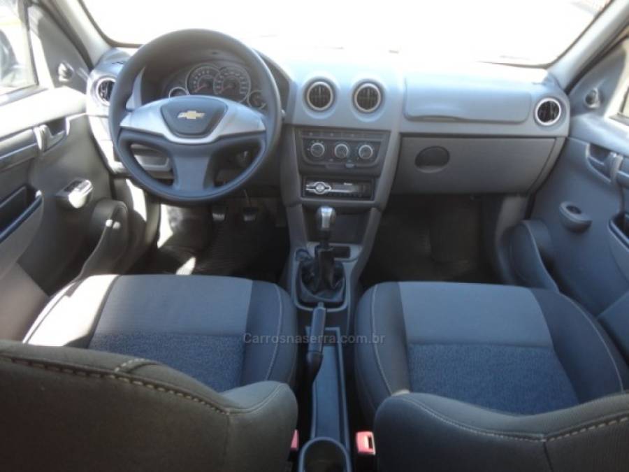CHEVROLET - PRISMA - 2011/2012 - Prata - R$ 34.000,00