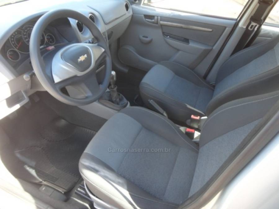 CHEVROLET - PRISMA - 2011/2012 - Prata - R$ 34.000,00