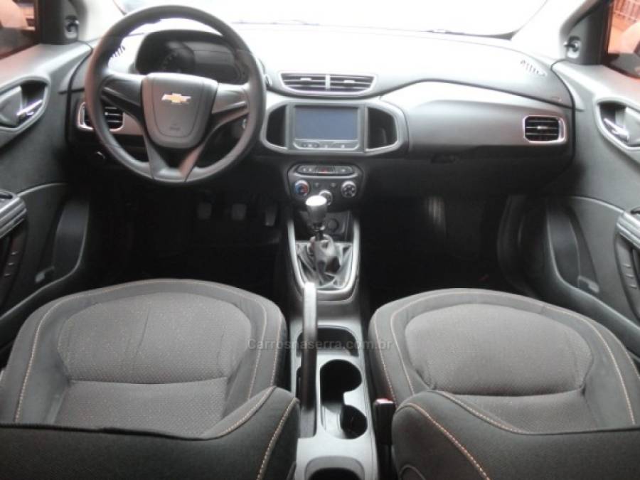 CHEVROLET - ONIX - 2014/2014 - Branca - R$ 48.500,00
