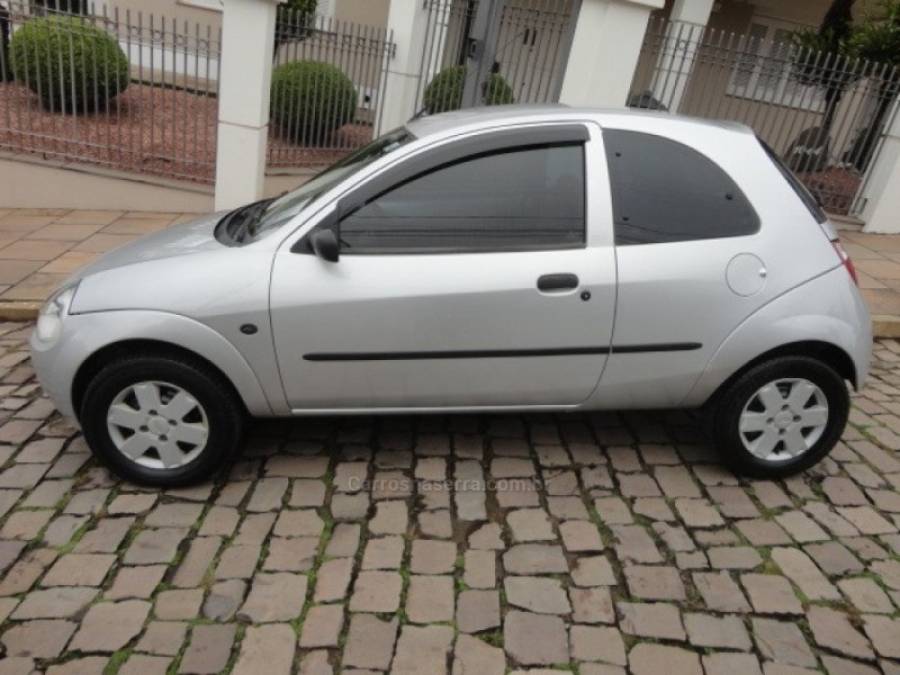 FORD - KA - 2006/2007 - Prata - R$ 18.500,00